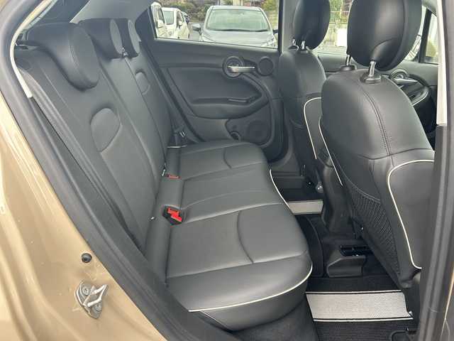 フィアット ５００Ｘ クロス 東京都 2021(令3)年 2.5万km ベージュ 純正ミュージックオーディオ/（Bluetooth/USB）/カラーナンバー231（カプチーノベージュ）/純正17インチアルミホイール/純正フロアマット/ETC/ドライブレコーダー（前後）/コーナーセンサー（前後）/レザーシート/シートヒーター/パワーシート/横滑り防止装置/オートライト/スマートキー/スペアキー1本/保証書/取説書