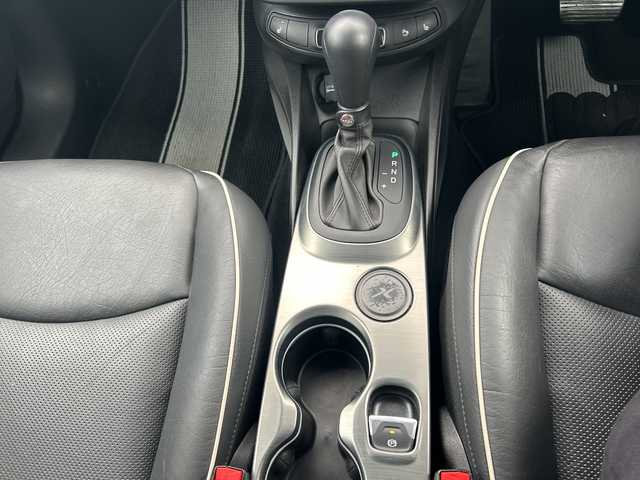 フィアット ５００Ｘ クロス 東京都 2021(令3)年 2.5万km ベージュ 純正ミュージックオーディオ/（Bluetooth/USB）/カラーナンバー231（カプチーノベージュ）/純正17インチアルミホイール/純正フロアマット/ETC/ドライブレコーダー（前後）/コーナーセンサー（前後）/レザーシート/シートヒーター/パワーシート/横滑り防止装置/オートライト/スマートキー/スペアキー1本/保証書/取説書