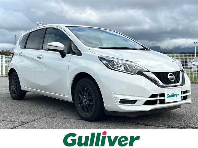 日産 ノート X FOUR 富山県 2018(平30)年 2.5万km ブリリアントホワイトパール 禁煙車/４WD/純正ナビ/　・（地図SDがない為、機能確認不可）/バックカメラ/レーンキープアシスト/衝突被害軽減ブレーキ/純正フロアマット/純正アルミホイール/スマートキー/スペアキー/プッシュスタート/盗難防止装置/ＥＴＣ/電動格納ミラー