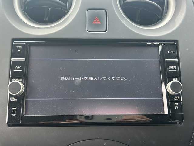 日産 ノート X FOUR 富山県 2018(平30)年 2.5万km ブリリアントホワイトパール 禁煙車/４WD/純正ナビ/　・（地図SDがない為、機能確認不可）/バックカメラ/レーンキープアシスト/衝突被害軽減ブレーキ/純正フロアマット/純正アルミホイール/スマートキー/スペアキー/プッシュスタート/盗難防止装置/ＥＴＣ/電動格納ミラー