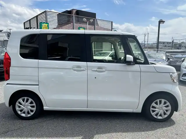 ホンダ Ｎ ＢＯＸ EX 奈良県 2021(令3)年 2.5万km プラチナホワイトパール 片側パワスラ/純正メーカーナビ/BT/TV/CD/DVD/USB/SD/iPod//衝突軽減システム/レーンキープアシスト/コーナーセンサー/追従式クルコン/横滑り防止装置/バックカメラ/フルフラットシート/ETC/シートヒーター/ステアリングスイッチ/純正フロアマット/オートLEDライト/スペアキー付