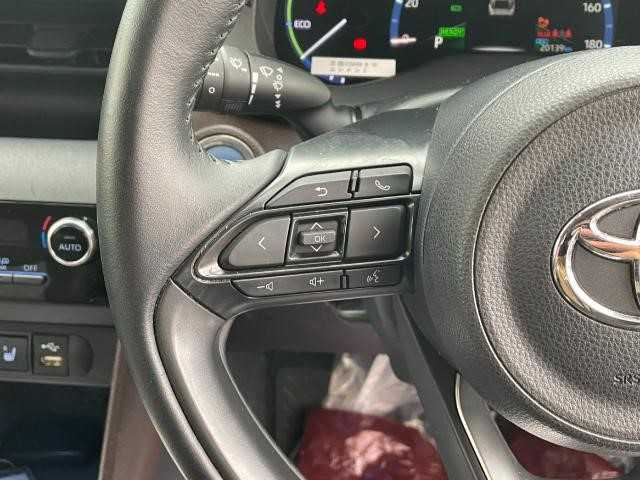 トヨタ ヤリスクロス ハイブリッド Z 岩手県 2021(令3)年 2.1万km ホワイトパールクリスタルシャイン LEDヘッドライト/全方位モニター/パワーバックドア/レーダークルーズコントロール/プリクラッシュセーフティ/レーンキープアシスト/ステアリングリモコン/純正フロアマット/ナビ/フルセグ/BT/ラジオ/前席シートヒーター/前後ドラレコ/パーキングサポート/ETC2.0/オートブレーキホールド/オートマチックハイビーム