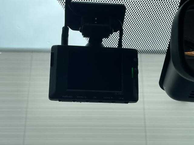 トヨタ ヤリスクロス ハイブリッド Z 岩手県 2021(令3)年 2.1万km ホワイトパールクリスタルシャイン LEDヘッドライト/全方位モニター/パワーバックドア/レーダークルーズコントロール/プリクラッシュセーフティ/レーンキープアシスト/ステアリングリモコン/純正フロアマット/ナビ/フルセグ/BT/ラジオ/前席シートヒーター/前後ドラレコ/パーキングサポート/ETC2.0/オートブレーキホールド/オートマチックハイビーム