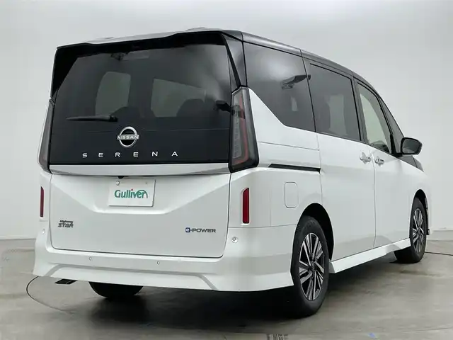 日産 セレナ e－パワー ハイウェイスター V 岡山県 2025(令7)年 0.1千km パール 登録済未使用車/純正12.3インチナビ/・FM/AM/Bluetooth/フルセグ/CarPlay/HDMI/11インチフリップダウンモニター/アラウンドビューモニター/デジタルインナーミラー/プロパイロット/ワイヤレス充電/前後ドライブレコーダー/ビルトインETC2.0/エマージェンシーブレーキ/車線逸脱警報/支援システム/コーナーセンサー/BSM/両側パワースライドドア/LEDヘッドライト
