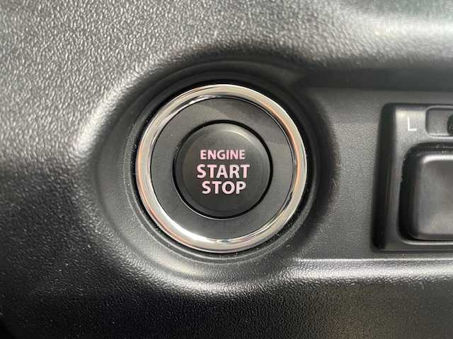 スズキ ジムニー XC 茨城県 2020(令2)年 2.8万km シフォンアイボリーM ＯＰフロントグリル　メモリナビ　フルセグＴＶ　Ｂｌｕｅｔｏｏｔｈ　バックモニター　ドライブレコーダー　純正１６インチＡＷ　ＬＥＤヘッドランプ　ＥＴＣ　衝突軽減ブレーキ　レーンキープアシスト