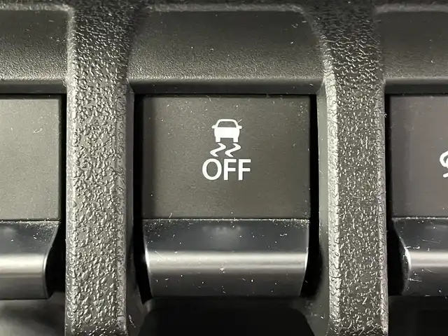 スズキ ジムニー XC 茨城県 2020(令2)年 2.8万km シフォンアイボリーM ＯＰフロントグリル　メモリナビ　フルセグＴＶ　Ｂｌｕｅｔｏｏｔｈ　バックモニター　ドライブレコーダー　純正１６インチＡＷ　ＬＥＤヘッドランプ　ＥＴＣ　衝突軽減ブレーキ　レーンキープアシスト