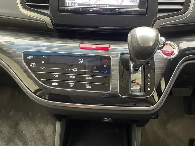 ホンダ オデッセイ アブソルート・Xホンダセンジング 兵庫県 2016(平28)年 5.4万km スーパープラチナメタリック 純正メモリナビ/（フルセグ、CD、DVD、BT、MSV）/両側パワースライドドア/ドライブレコーダー/バックカメラ/ハーフレザー/パワーシート/レーダークルーズコントロール/ビルトインETC/衝突軽減/LDA/標識認識/LEDヘッドライト/フォグランプ/オートライト/純正フロアマット/ドアバイザー