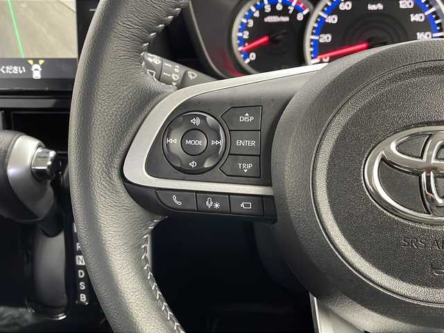 トヨタ ルーミー カスタムG 栃木県 2024(令6)年 1.2万km パールホワイトⅢ スマートアシスト/・衝突回避支援ブレーキ機能/・衝突警報機能/・車線逸脱警報機能/・誤発進抑制制御機能/・先行車発進お知らせ機能/・前後コーナーセンサー/・標識認識機能(進入禁止)/・全車速追従機能アダプティクルーズコントロール/・レーンキープコントロール/・パノラマモニター/純正ディスプレイオーディオ/(AppleCarPlay/AndoroidAuto/AM/FM/TV/BT)/禁煙車/両側パワースライドドア/コーナーセンサー/ドラレコ/電子パーキングブレーキ/シートヒーター/アイドリングストップ/LEDヘッドライト/フォグライト/オートライト/オートエアコン/スマートキー/電動格納ミラー/純正サイドバイザー/純正フロアマット/USB接続