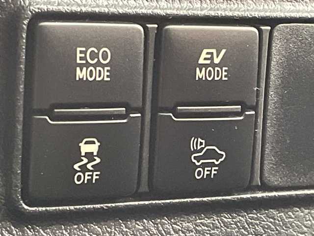 トヨタ シエンタ ハイブリッド G 岐阜県 2015(平27)年 3.9万km ヴィンテージブラウンパールクリスタルシャイン 純正ナビ/CD/DVD/Bluetooth/SD/バックカメラ/両側パワースライドドア/プリクラッシュセーフティシステム/レーンキープアシスト/オートマチックハイビーム/ETC/ドライブレコーダー/電動格納ミラー/ヘッドライトレベライザー/革巻きステアリング/ステアリングスイッチ/AC100V/スマートキー/プッシュスタート/純正フロアマット/純正ドアバイザー