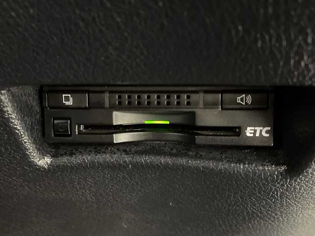 トヨタ シエンタ ハイブリッド G 岐阜県 2015(平27)年 3.9万km ヴィンテージブラウンパールクリスタルシャイン 純正ナビ/CD/DVD/Bluetooth/SD/バックカメラ/両側パワースライドドア/プリクラッシュセーフティシステム/レーンキープアシスト/オートマチックハイビーム/ETC/ドライブレコーダー/電動格納ミラー/ヘッドライトレベライザー/革巻きステアリング/ステアリングスイッチ/AC100V/スマートキー/プッシュスタート/純正フロアマット/純正ドアバイザー