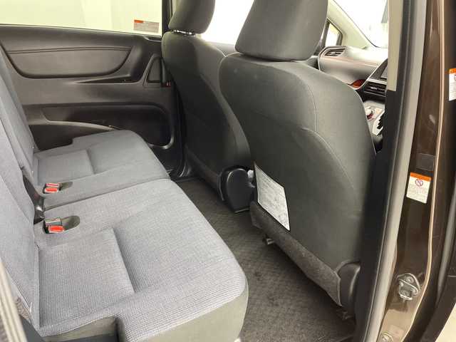 トヨタ シエンタ ハイブリッド G 岐阜県 2015(平27)年 3.9万km ヴィンテージブラウンパールクリスタルシャイン 純正ナビ/CD/DVD/Bluetooth/SD/バックカメラ/両側パワースライドドア/プリクラッシュセーフティシステム/レーンキープアシスト/オートマチックハイビーム/ETC/ドライブレコーダー/電動格納ミラー/ヘッドライトレベライザー/革巻きステアリング/ステアリングスイッチ/AC100V/スマートキー/プッシュスタート/純正フロアマット/純正ドアバイザー