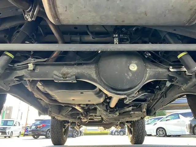 スズキ ジムニー XG 静岡県 2020(令2)年 1.7万km ブルーイッシュブラックパール3 ワンオーナー/ＳＤナビ（CD/DVD/BT/フルセグ）/バックカメラ/ドアバイザー/社外ルーフラック/社外グリル　LEDポジションライト/ホワイトレタータイヤ（TOYOタイヤ）/ETC/ドライブレコーダー前後/パワーウィンドウ/パワーステアリング/４WD/リモコンキー/マニュアルエアコン/USB入力端子/布シート/社外フロアマット/社外アルミホイール/背面タイヤ/ABS/横滑り防止装置/センターデフロック/レーンキープアシスト/盗難防止装置/オートライト/オートマチックハイビーム/ダウンヒルアシストコントロール/ハロゲン/Wエアバッグ/衝突軽減システム/ボンネットダンパー付き/バッグドア社外ダンパー