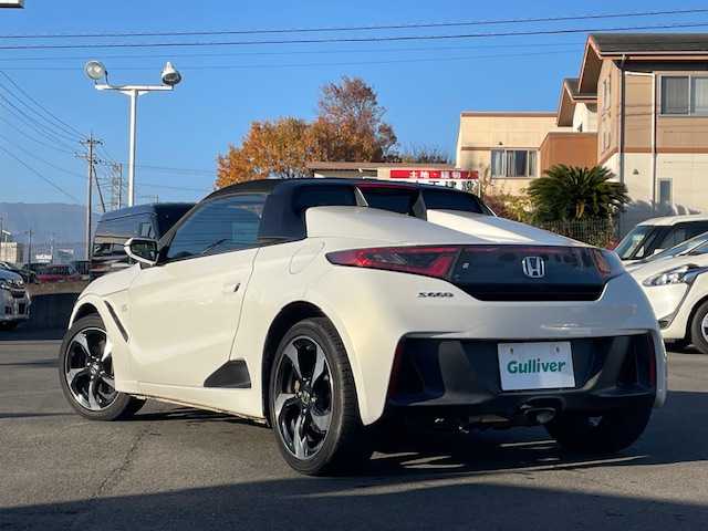 ホンダ Ｓ６６０ α 静岡県 2016(平28)年 7.7万km プレミアムスターホワイトパール ●6速マニュアル/●車検R9年9月/●クルーズコントロール/●LEDヘッドライト/●オートライト/●革巻きステアリング/●ステアリングスイッチ/●リモートコントロールミラー/●ハンドブレーキ/●純正フロアマット/●プッシュスタート/●スマートキー/●純正15インチアルミホイール/●ダブル+サイドSRS+ABS