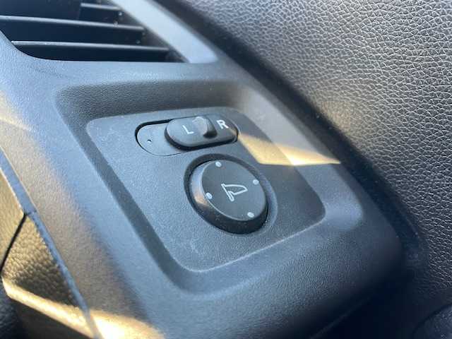 ホンダ Ｓ６６０ α 静岡県 2016(平28)年 7.7万km プレミアムスターホワイトパール ●6速マニュアル/●車検R9年9月/●クルーズコントロール/●LEDヘッドライト/●オートライト/●革巻きステアリング/●ステアリングスイッチ/●リモートコントロールミラー/●ハンドブレーキ/●純正フロアマット/●プッシュスタート/●スマートキー/●純正15インチアルミホイール/●ダブル+サイドSRS+ABS