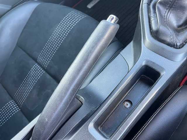 ホンダ Ｓ６６０ α 静岡県 2016(平28)年 7.7万km プレミアムスターホワイトパール ●6速マニュアル/●車検R9年9月/●クルーズコントロール/●LEDヘッドライト/●オートライト/●革巻きステアリング/●ステアリングスイッチ/●リモートコントロールミラー/●ハンドブレーキ/●純正フロアマット/●プッシュスタート/●スマートキー/●純正15インチアルミホイール/●ダブル+サイドSRS+ABS