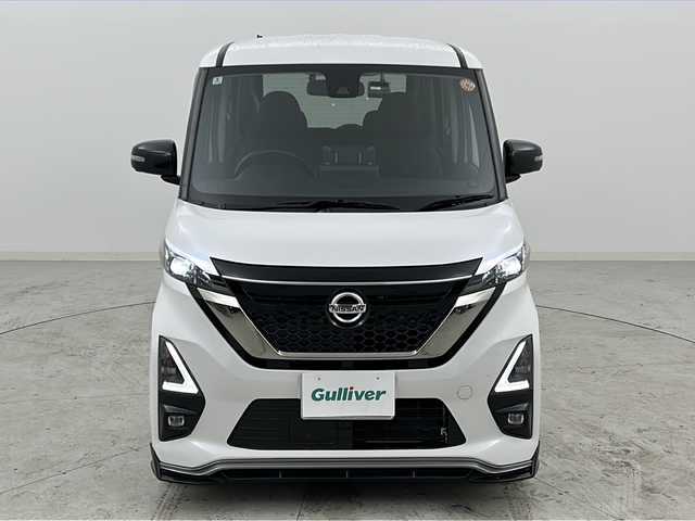 日産 ルークス HWS Gターボ アーバンクロム プロパイロットED 宮城県 2022(令4)年 2.8万km ホワイトパール 禁煙車/プロパイロット/アダプティブヘッドライト/エマージェンシーブレーキ/車線逸脱防止支援システム/車線逸脱警報/先行車発進お知らせ/速度標識表示/道路標識表示/ソナー/カロッツェリア製ツイーター/両側パワースライドドア/ALPINE製9インチディスプレイオーディオ/（BT.AM.FM.USB.HDMI.Applecarplay.AndroidAuto）/アラウンドビューモニター/ALPINE製連動ドラレコ/ETC/電動パーキングブレーキ/AUTOHOLD/ハンズフリースライドドア/プッシュスタート/スマートキー（2本）/革巻きステアリング/ステアリングスイッチ/ロールサンシェード/シートバックテーブル/純正フロアマット/純正ドアバイザー/LEDヘッドライト/LEDフォグランプ/純正15インチアルミホイール/アイドリングストップ/横滑り防止機能