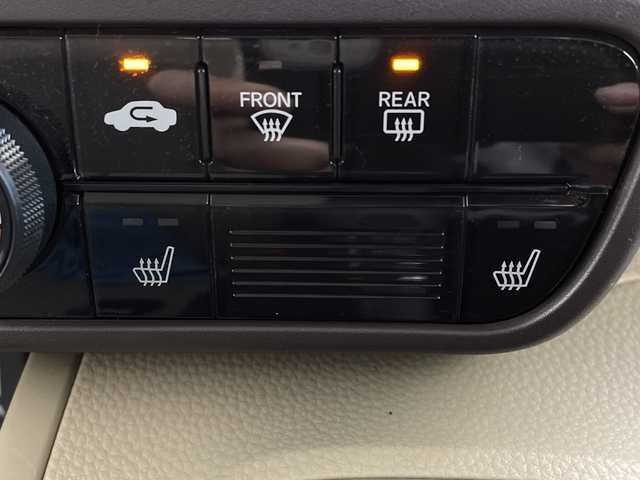 ホンダ Ｎ ＢＯＸ G L ホンダセンシング 茨城県 2020(令2)年 3.8万km クリスタルブラックパール 純正ナビ　バックモニター　フルセグＴＶ　片側電動スライドドア　ビルトインＥＴＣ　シートヒーター　ドライブレコーダー　スマートキー　純正フロアマット　ＬＥＤライト　オートライト　横滑り防止装置　禁煙車