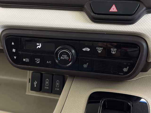 ホンダ Ｎ ＢＯＸ G L ホンダセンシング 茨城県 2020(令2)年 3.8万km クリスタルブラックパール 純正ナビ　バックモニター　フルセグＴＶ　片側電動スライドドア　ビルトインＥＴＣ　シートヒーター　ドライブレコーダー　スマートキー　純正フロアマット　ＬＥＤライト　オートライト　横滑り防止装置　禁煙車