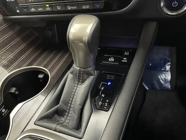 レクサス ＲＸ 450h バージョンL 宮城県 2017(平29)年 4.1万km ブラック 禁煙車/ハイブリッド車/4WD/メーカーOPナビ/ヘッドアップディスプレイ/後席電動格納/Bluetooth/レーダークルーズコントロール/プリクラッシュセーフティ/ブラインドスポットモニター/クリアランスソナー/車線逸脱警報/横滑り防止装置/盗難防止装置/電動パーキングブレーキ/LEDヘッドライト/オートライト/フロントフォグランプ/黒革シート/パワーシート（D/N席）/シートヒーター（D/N席）/エアシート（D/N席）/パワーバックドア/ステアリングヒーター/全周囲カメラ/純正フロアマット/純正ドアバイザー/ETC/保証書/取扱説明書