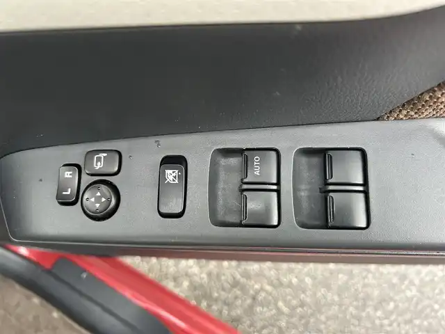 日産 モコ X FOUR 富山県 2011(平23)年 3.5万km モコベリー ４ＷＤ/純正ナビ/フルセグＴＶ／Ｂｌｕｅｔｏｏｔｈ/シートヒーター/社外ＡＷ１３インチ/ＥＴＣ/スマートキー/プッシュスタート/オートエアコン/ベンチシート/純正フロアマット/スペアキー1本/Wエアバック/保証書／取説有り