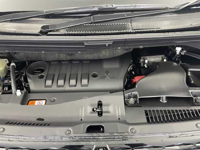 三菱 デリカＤ：５ シャモニー 栃木県 2025(令7)年 0.1万km未満 ブラックダイヤモンド CHAMONIX (7人)　4WD　e-Assist/オリジナルナビ取付パッケージ＋リアモニター取付パッケージ(25/300)　ステップレス　（7人）D:5専用11型ナビゲーション(322/300)/登録済未使用車/レーダークルーズコントロール/ブラインドスポットモニター/バックカメラ/アラウンドビューカメラ/両側パワースライドドア/パワーバックドア/オートブレーキホールド/運転席パワーシート/前席シートヒーター/ステアリングヒーター/パドルシフト/横滑り防止装置