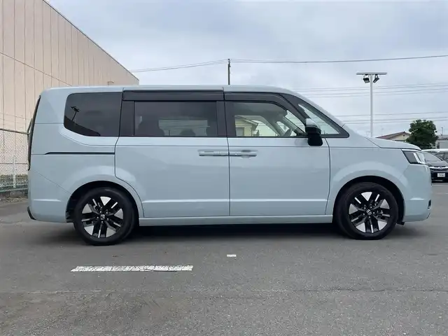 ホンダ ステップワゴン eHEV エアー 東京都 2023(令5)年 1.5万km フィヨルドミストパール 純正ナビ/バックモニター/衝突軽減/路外逸脱抑制/パーキングセンサー/レーダークルーズコントロール/両側電動スライドドア/ETC/ドライブレコーダー /ECONモード/アイドリングストップ/横滑り防止措置
