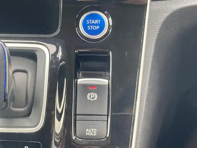 日産 セレナ e－パワー ハイウェイスター V 島根県 2020(令2)年 7.6万km ディープブロンズ ディーラーOP10インチナビ(CD/DVD/BT/フルセグ)/プロパイロット/車線逸脱警報/車線逸脱防止支援システム/後側方車両検知警報/後側方衝突防止支援システム/エマージェンシーブレーキ/道路標識表示/ビルトインETC/両側パワースライドドア /左側ハンズフリースライドドア/前後ドライブレコーダー/フリップダウンモニター/電動格納ミラー/ミラーウィンカー /純正フロアマット/スペアキー×1