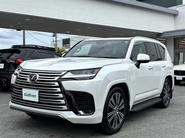 レクサス ＬＸ 600 熊本県 2024(令6)年 0.4万km ソニッククォーツ ワンオーナー/サンルーフ/クールボックス/ルーフレール/純正メーカーナビ/【Applecarplay/フルセグTV/BT/HDMI/Type-C】/パノラミックビューモニター/レーダークルーズコントロール/プリクラッシュセーフティー/リアクロストラフィックアラート/ヘッドアップディスプレイ/トランクションコントロール/ブラインドスポットモニター/デジタルインナーミラー/純正エアサス/電動リアゲート/ブレーキホールド/茶レザーシート/パワーシート（D席N席）/シートヒーター/エアシート/ハンドルヒーター/マルチテレインセレクト/ビルトインETC2.0/ドライブレコーダー/オートLEDヘッドライト/オートハイビーム/純正22インチAW/革巻きステアリング/パドルシフト/ワイヤレス充電/純正フロアマット/盗難防止装置/保証書/取扱説明書/スペアキー