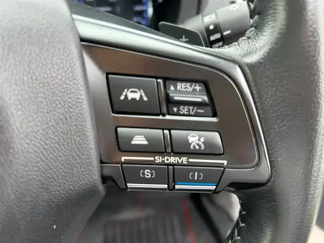 スバル レヴォーグ 1．6GT アイサイト 宮城県 2017(平29)年 2.3万km スティールブルーグレーM アイサイトVer.3/・プリクラッシュブレーキ/・ステレオカメラ/・誤発進抑制制御機能/・誤後進抑制機能機能/・全車速追従機能付クルーズコントロール/・アクティブレーンキープ/・車線逸脱ふらつき警報/純正ナビ（AVIC-RZ900）/・CD/DVD/・Bluetooth/・フルセグTV/バックカメラ/ETC/ドライブレコーダー/革巻きステアリング/パドルシフト/ヒルホールド機能付電動パーキングブレーキ/オートライト/スマートキー/プッシュスタート/電動格納ミラー/純正17インチAW/純正フロアマット/W/サイド/カーテン/ニーエアバッグ