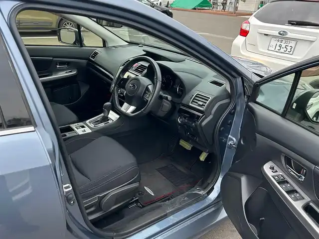 スバル レヴォーグ 1．6GT アイサイト 宮城県 2017(平29)年 2.3万km スティールブルーグレーM アイサイトVer.3/・プリクラッシュブレーキ/・ステレオカメラ/・誤発進抑制制御機能/・誤後進抑制機能機能/・全車速追従機能付クルーズコントロール/・アクティブレーンキープ/・車線逸脱ふらつき警報/純正ナビ（AVIC-RZ900）/・CD/DVD/・Bluetooth/・フルセグTV/バックカメラ/ETC/ドライブレコーダー/革巻きステアリング/パドルシフト/ヒルホールド機能付電動パーキングブレーキ/オートライト/スマートキー/プッシュスタート/電動格納ミラー/純正17インチAW/純正フロアマット/W/サイド/カーテン/ニーエアバッグ