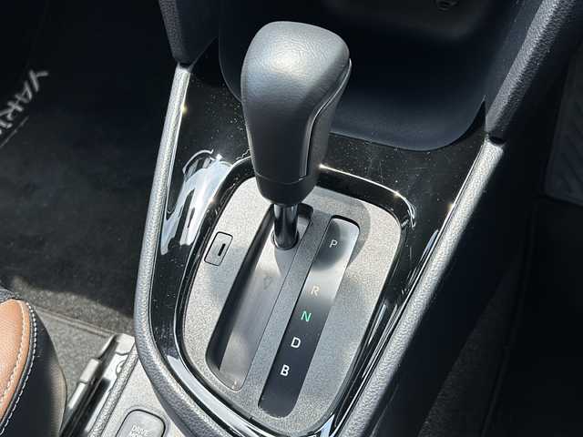 トヨタ ヤリスクロス ハイブリッド Z アドベンチャー 愛知県 2023(令5)年 3.3万km ブラックマイカ/プラチナホワイトパールマイカ 登録時32559km/ワンオーナー/ＬＥＤヘッドライト/純正１８インチアルミ/純正ディスプレイオーディオ/フルセグＴＶ/全周囲モニター/Ｂｌｕｅｔｏｏｔｈ/ドライブレコーダー/前席シートヒーター/パワーシート/ハーフレザー/ステアリングヒーター/アダプティブクルーズコントロール/ブラインドスポットモニター/衝突被害軽減ブレーキ/レーンキープアシスト/コーナーセンサー/ETC(新セキュリティ)/電動格納ミラー/取扱説明書/保証書/スマートキー