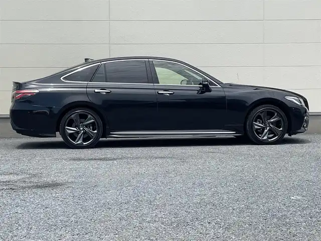 トヨタ クラウン ハイブリッド RS リミテッド 茨城県 2020(令2)年 7.3万km プレシャスブラックパール ワンオーナー/純正ナビ/・フルセグTV/・Bluetooth接続/・DVD再生機能/全方位カメラ/BSM/HUD/クルーズコントロール/インテリジェントパーキングアシスト/クリアランスソナー/プリクラッシュセーフティー/LEDヘッドライト/D＋N席パワーシート/純正アルミホイール/ビルトインETC
