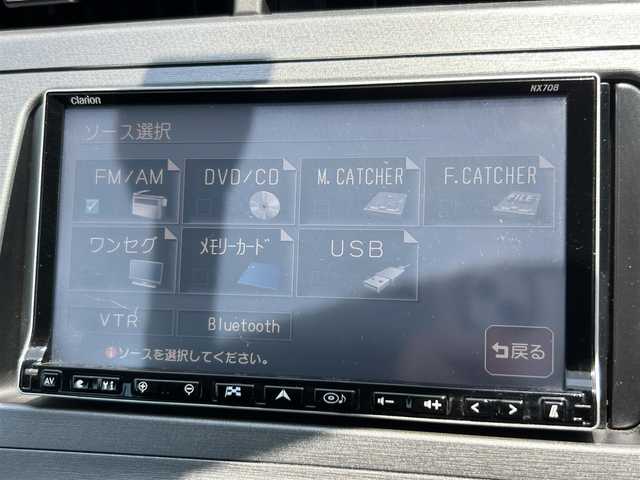 トヨタ プリウス S ツーリングセレクション 鳥取県 2012(平24)年 4.2万km ホワイトパールクリスタルシャイン G’s仕様/社外ナビ/ワンセグ/DVD/CD/BT/USB/ビルトインETC/LEDヘッドライト/フォグライト/G’ｓ18インチアルミホイール/G’ｓ前後バンパー/プッシュエンジンスタート/アイドリングストップ/ウィンカーミラー/電動格納ミラー/フロアマット・ドアバイザー/保証書・取扱説明書