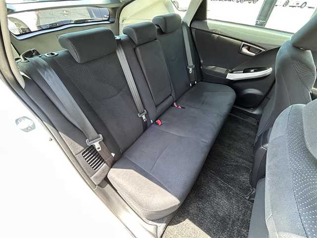 トヨタ プリウス S ツーリングセレクション 鳥取県 2012(平24)年 4.2万km ホワイトパールクリスタルシャイン G’s仕様/社外ナビ/ワンセグ/DVD/CD/BT/USB/ビルトインETC/LEDヘッドライト/フォグライト/G’ｓ18インチアルミホイール/G’ｓ前後バンパー/プッシュエンジンスタート/アイドリングストップ/ウィンカーミラー/電動格納ミラー/フロアマット・ドアバイザー/保証書・取扱説明書