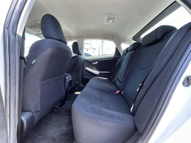 トヨタ プリウス S ツーリングセレクション 鳥取県 2012(平24)年 4.2万km ホワイトパールクリスタルシャイン G’s仕様/社外ナビ/ワンセグ/DVD/CD/BT/USB/ビルトインETC/LEDヘッドライト/フォグライト/G’ｓ18インチアルミホイール/G’ｓ前後バンパー/プッシュエンジンスタート/アイドリングストップ/ウィンカーミラー/電動格納ミラー/フロアマット・ドアバイザー/保証書・取扱説明書