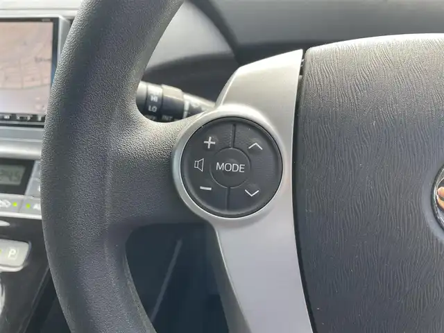 トヨタ プリウス S ツーリングセレクション 和歌山県 2012(平24)年 4.2万km ホワイトパールクリスタルシャイン (株)IDOMが運営する【じしゃロン和歌山店】の自社ローン専用車両になります。こちらは現金またはオートローンご利用時の価格です。自社ローンご希望の方は別途その旨お申付け下さい/社外ナビ/ワンセグ/DVD/CD/BT/USB/ビルトインETC/LEDヘッドライト/フォグライト/G’ｓ18インチアルミホイール/プッシュエンジンスタート/アイドリングストップ/ウィンカーミラー/電動格納ミラー/保証書・取扱説明書