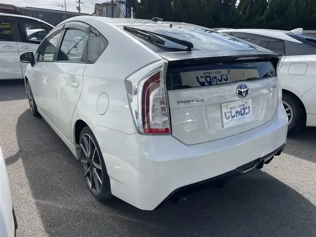 トヨタ プリウス S ツーリングセレクション 和歌山県 2012(平24)年 4.2万km ホワイトパールクリスタルシャイン (株)IDOMが運営する【じしゃロン和歌山店】の自社ローン専用車両になります。こちらは現金またはオートローンご利用時の価格です。自社ローンご希望の方は別途その旨お申付け下さい/社外ナビ/ワンセグ/DVD/CD/BT/USB/ビルトインETC/LEDヘッドライト/フォグライト/G’ｓ18インチアルミホイール/プッシュエンジンスタート/アイドリングストップ/ウィンカーミラー/電動格納ミラー/保証書・取扱説明書