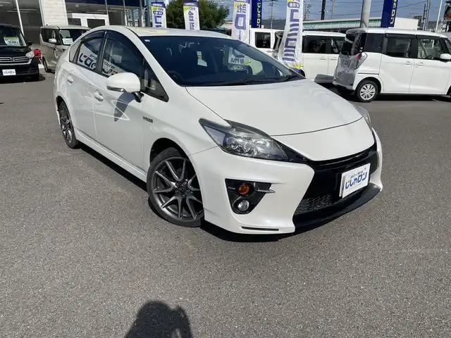 トヨタ プリウス S ツーリングセレクション 和歌山県 2012(平24)年 4.2万km ホワイトパールクリスタルシャイン (株)IDOMが運営する【じしゃロン和歌山店】の自社ローン専用車両になります。こちらは現金またはオートローンご利用時の価格です。自社ローンご希望の方は別途その旨お申付け下さい/社外ナビ/ワンセグ/DVD/CD/BT/USB/ビルトインETC/LEDヘッドライト/フォグライト/G’ｓ18インチアルミホイール/プッシュエンジンスタート/アイドリングストップ/ウィンカーミラー/電動格納ミラー/保証書・取扱説明書