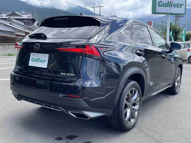 レクサス ＮＸ 300 Fスポーツ 愛媛県 2020(令2)年 7.9万km グラファイトブラックガラスフレーク プリクラッシュセーフティ/レーントレーシングアシスト/パーキングサポートアシスト/ロードサインアシスト/クリアランスソナー /純正10.25インチナビ/　CD/DVD/Bluetooth/フルセグTV/バックカメラ/ビルトインETC2.0/黒革シート/前席パワーシート/前席シートヒーター/シートベンチレーション/三眼LEDヘッドライト/シーケンシャルターンランプ/オートライト/ステアリングヒーター/フロントフォグ/パドルシフト/フロアマット/純正18インチAW