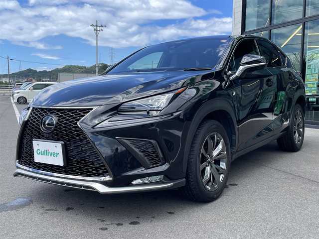 レクサス ＮＸ 300 Fスポーツ 愛媛県 2020(令2)年 7.9万km グラファイトブラックガラスフレーク プリクラッシュセーフティ/レーントレーシングアシスト/パーキングサポートアシスト/ロードサインアシスト/クリアランスソナー /純正10.25インチナビ/　CD/DVD/Bluetooth/フルセグTV/バックカメラ/ビルトインETC2.0/黒革シート/前席パワーシート/前席シートヒーター/シートベンチレーション/三眼LEDヘッドライト/シーケンシャルターンランプ/オートライト/ステアリングヒーター/フロントフォグ/パドルシフト/フロアマット/純正18インチAW