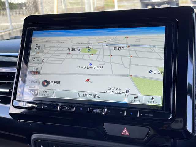 ホンダ Ｎ ＢＯＸ カスタム L ターボ 山口県 2022(令4)年 4万km プラチナホワイトパール 社外9インチナビ【AVIC-RQ912】/・フルセグテレビ/・Bluetooth機能/・AM/FMラジオ/・CD/DVD再生/・USB入力端子/・HDMI入力/・AUX接続/バックカメラ/両側パワースライドドア/ＥＴＣ2.0/ドライブレコーダー/スマートキー×２/プッシュスタート/後席モニター【kenwood LZ-900】/ハーフレザー/シートヒーター/保証書/レーダークルーズコントロール/ホンダセンシング/・CMBS警報距離/・ACC先行車検知音/・先行車発進お知らせ機能/・路外逸脱抑制機能システム/・レーンキープアシストシステム制御解除警報/・標識認識機能/盗難防止装置/純正15インチアルミホイール
