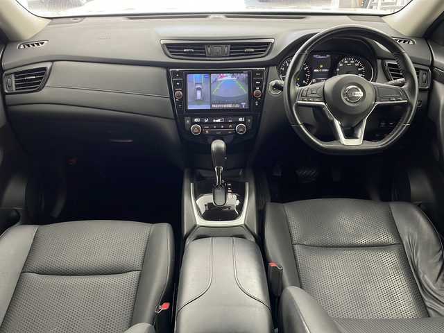 日産 エクストレイル 20X 兵庫県 2018(平30)年 4.3万km ブリリアントホワイトパール 純正SDナビ(MM318D-L)/フルセグTV/アラウンドビューモニター/デジタルインナーミラー/パワーバックドア/ビルトインETC/エマージェンシーブレーキ/進入禁止警報システム/駐車支援システム/クリアランスソナー/コーナリングスタビリティアシスト/アクティブエンジンブレーキ/前方ドラレコ/オートライト/LEDヘッドライト/フォグライト/カプロンシート/純正フロアマット/純正アルミホイール