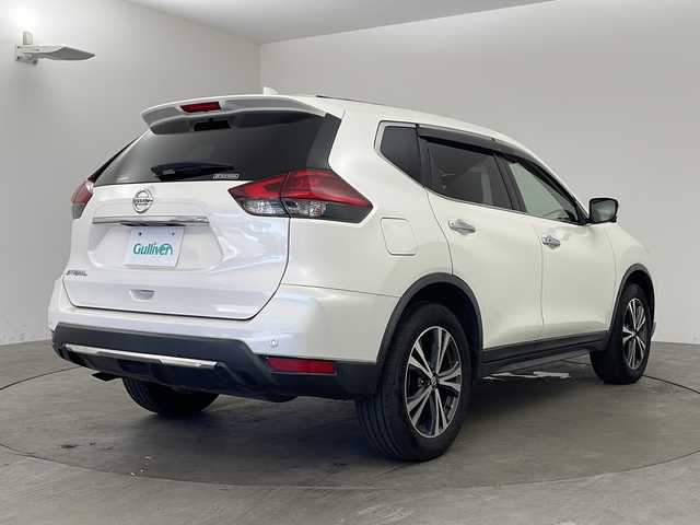 日産 エクストレイル 20X 兵庫県 2018(平30)年 4.3万km ブリリアントホワイトパール 純正SDナビ(MM318D-L)/フルセグTV/アラウンドビューモニター/デジタルインナーミラー/パワーバックドア/ビルトインETC/エマージェンシーブレーキ/進入禁止警報システム/駐車支援システム/クリアランスソナー/コーナリングスタビリティアシスト/アクティブエンジンブレーキ/前方ドラレコ/オートライト/LEDヘッドライト/フォグライト/カプロンシート/純正フロアマット/純正アルミホイール