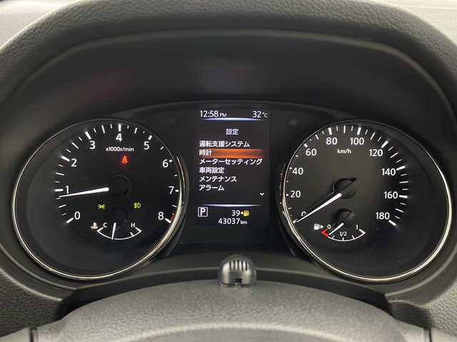 日産 エクストレイル 20X 兵庫県 2018(平30)年 4.3万km ブリリアントホワイトパール 純正SDナビ(MM318D-L)/フルセグTV/アラウンドビューモニター/デジタルインナーミラー/パワーバックドア/ビルトインETC/エマージェンシーブレーキ/進入禁止警報システム/駐車支援システム/クリアランスソナー/コーナリングスタビリティアシスト/アクティブエンジンブレーキ/前方ドラレコ/オートライト/LEDヘッドライト/フォグライト/カプロンシート/純正フロアマット/純正アルミホイール