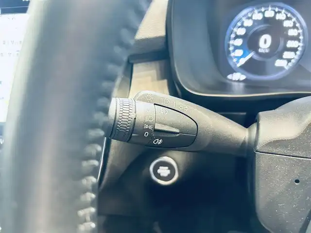 ボルボ ＸＣ４０ T4 AWD インスクリプション 大阪府 2018(平30)年 2.7万km 黒 ACC/HarmanKardon/純正ナビ/TV/applecarplay/360度カメラ/純正19インチAW/LEDヘッドライト/クリアランスソナー/ワイヤレス充電/自動駐車/黒革/パワーシート/Dシートメモリ/シートヒーター/ステアリングヒーター/BLIS/ルーフレール/ETC/スマートキー