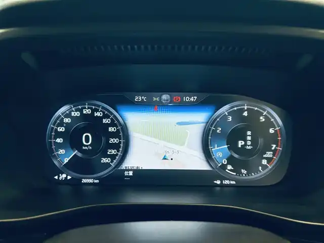 ボルボ ＸＣ４０ T4 AWD インスクリプション 大阪府 2018(平30)年 2.7万km 黒 ACC/HarmanKardon/純正ナビ/TV/applecarplay/360度カメラ/純正19インチAW/LEDヘッドライト/クリアランスソナー/ワイヤレス充電/自動駐車/黒革/パワーシート/Dシートメモリ/シートヒーター/ステアリングヒーター/BLIS/ルーフレール/ETC/スマートキー
