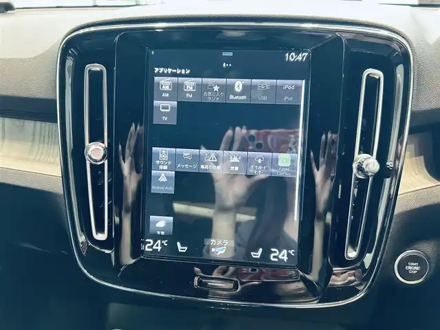 ボルボ ＸＣ４０ T4 AWD インスクリプション 大阪府 2018(平30)年 2.7万km 黒 ACC/HarmanKardon/純正ナビ/TV/applecarplay/360度カメラ/純正19インチAW/LEDヘッドライト/クリアランスソナー/ワイヤレス充電/自動駐車/黒革/パワーシート/Dシートメモリ/シートヒーター/ステアリングヒーター/BLIS/ルーフレール/ETC/スマートキー