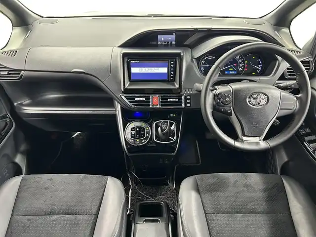 トヨタ ヴォクシー ハイブリッド ZS 煌Ⅲ 大阪府 2021(令3)年 3.5万km ブラック TRDエアロ LOXARNY18incAW 純正ナビTV フリップダウンモニター ハーフレザー シートヒーター クルーズコントロール 衝突軽減ブレーキ レーンアシスト オートハイビーム 両側パワースライドドア クリアランスソナー