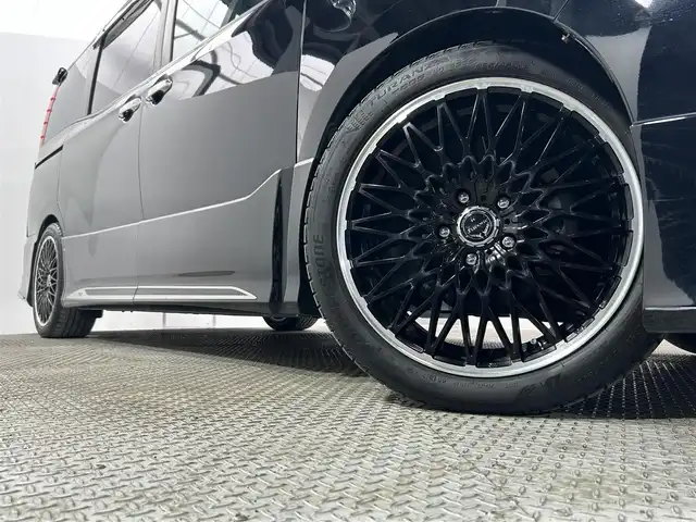 トヨタ ヴォクシー ハイブリッド ZS 煌Ⅲ 大阪府 2021(令3)年 3.5万km ブラック TRDエアロ LOXARNY18incAW 純正ナビTV フリップダウンモニター ハーフレザー シートヒーター クルーズコントロール 衝突軽減ブレーキ レーンアシスト オートハイビーム 両側パワースライドドア クリアランスソナー