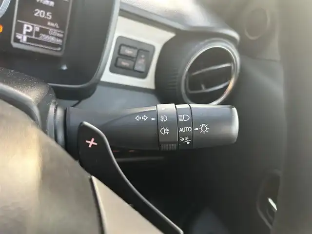 スズキ イグニス ハイブリッド MV 福岡県 2022(令4)年 2.6万km ピュアホワイトP ・ワンオーナー　/・デュアルカメラブレーキサポート/・前席＆サイドカーテンエアバック/・ナビフルセグTV　/・BT　DVD　SD/・ETC/・パドルシフト/・シートヒーター/・アイドリングストップ/・オートライト/・スマートキー/・プッシュスタート/・LEDヘットライト/・LEDフォグライト/・純正16インチブリジストン夏タイヤ付き/・保証書/・取説